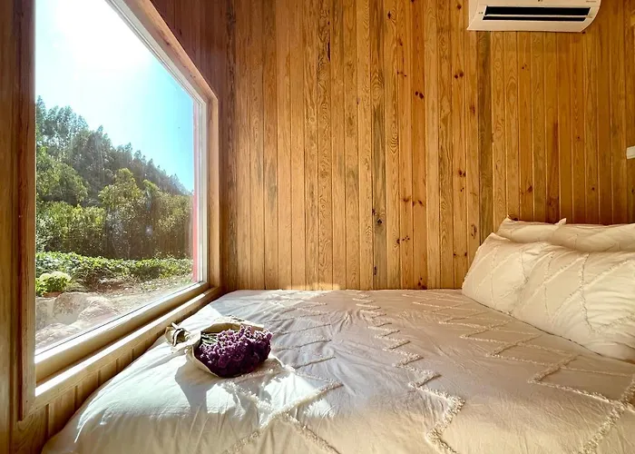 Nativo Natureza Pink Wood Cabin